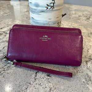 Coach Long Double Zipper Wallet